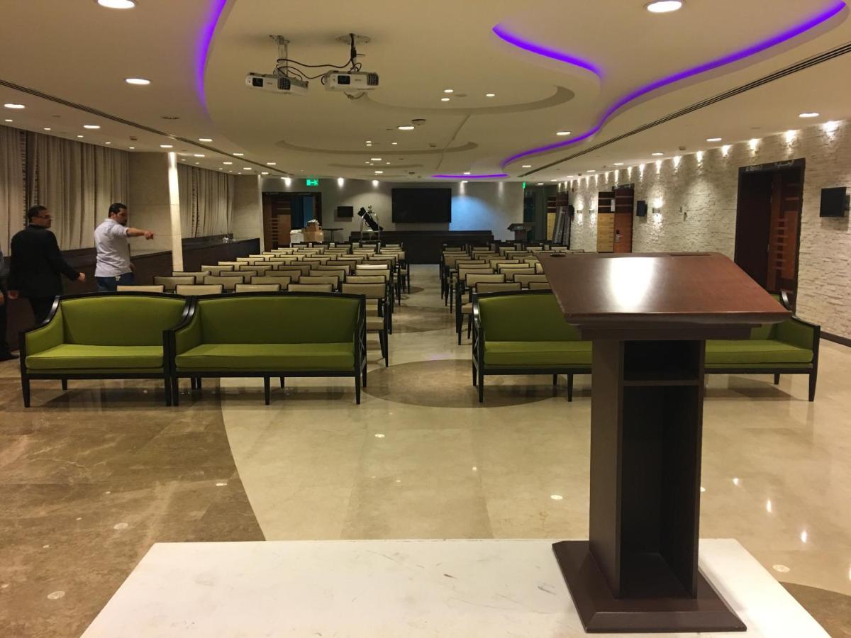 فندق هوليداي إن الميدان الرياض المظهر الخارجي الصورة